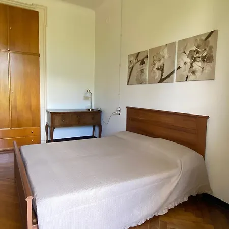 Life Is Good - Front In *