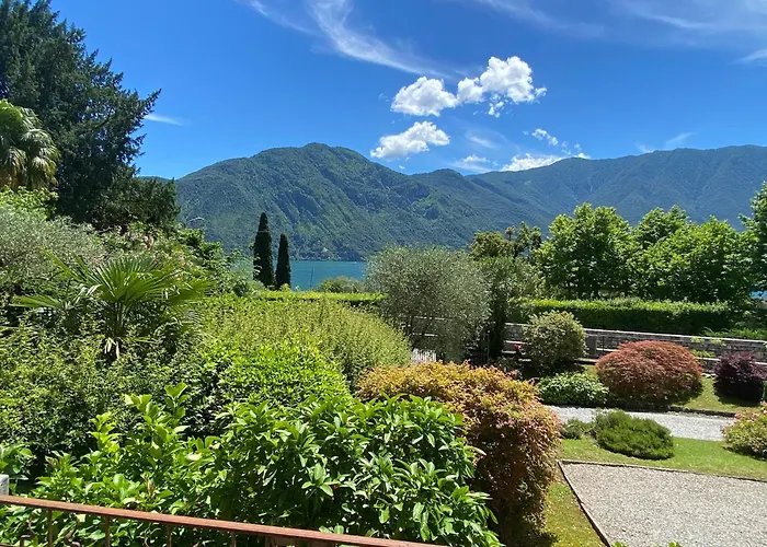 Life Is Good - Front In *