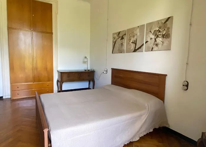 Life Is Good - Front In *