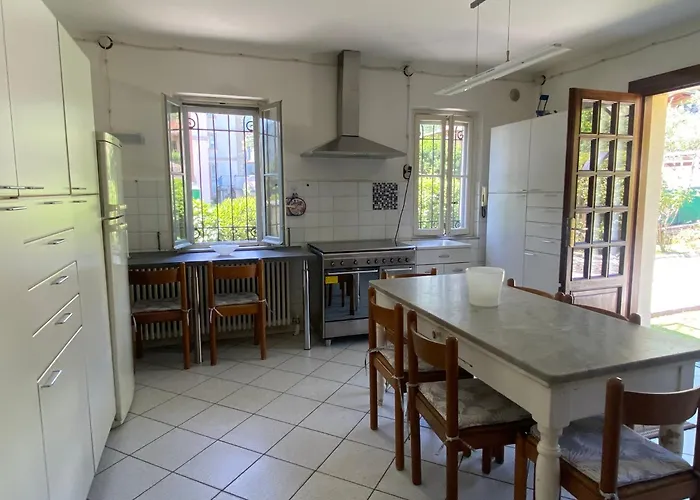 Life Is Good - Front In Tremezzo