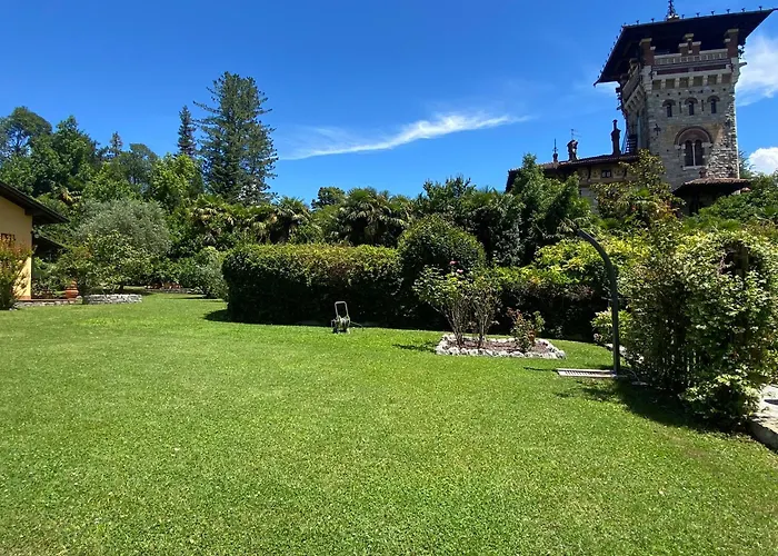 Life Is Good - Front In *