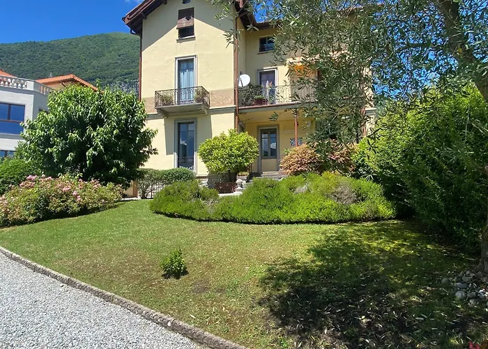 Life Is Good - Front In *